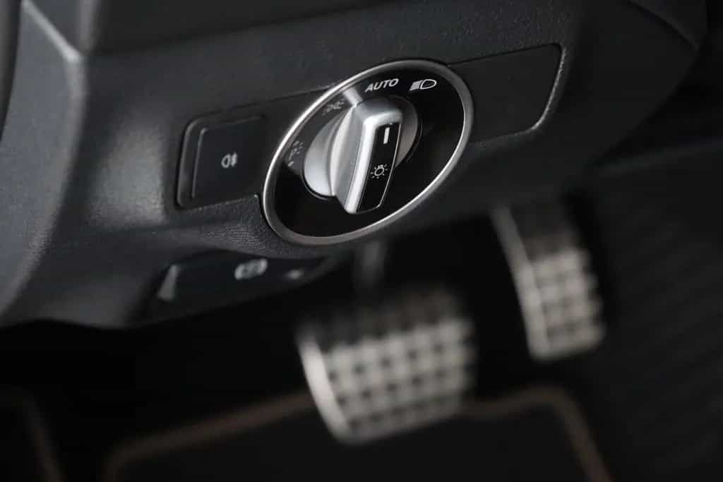 Mercedes-Benz GLA 180 AMG Line Aut. LED Navi 360° Leder PDC 01/2019-photo-20
