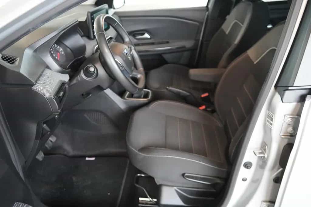 Dacia Jogger 1.0 TCE Extreme SHZ Kamera Navi 10/2022-photo-32