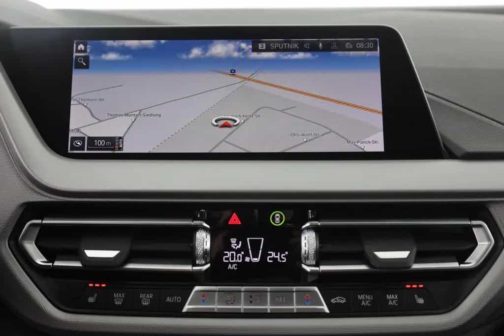 BMW 116 i Advantage LED Virtual Cockpit Sitzheizung 11/2022-photo-10