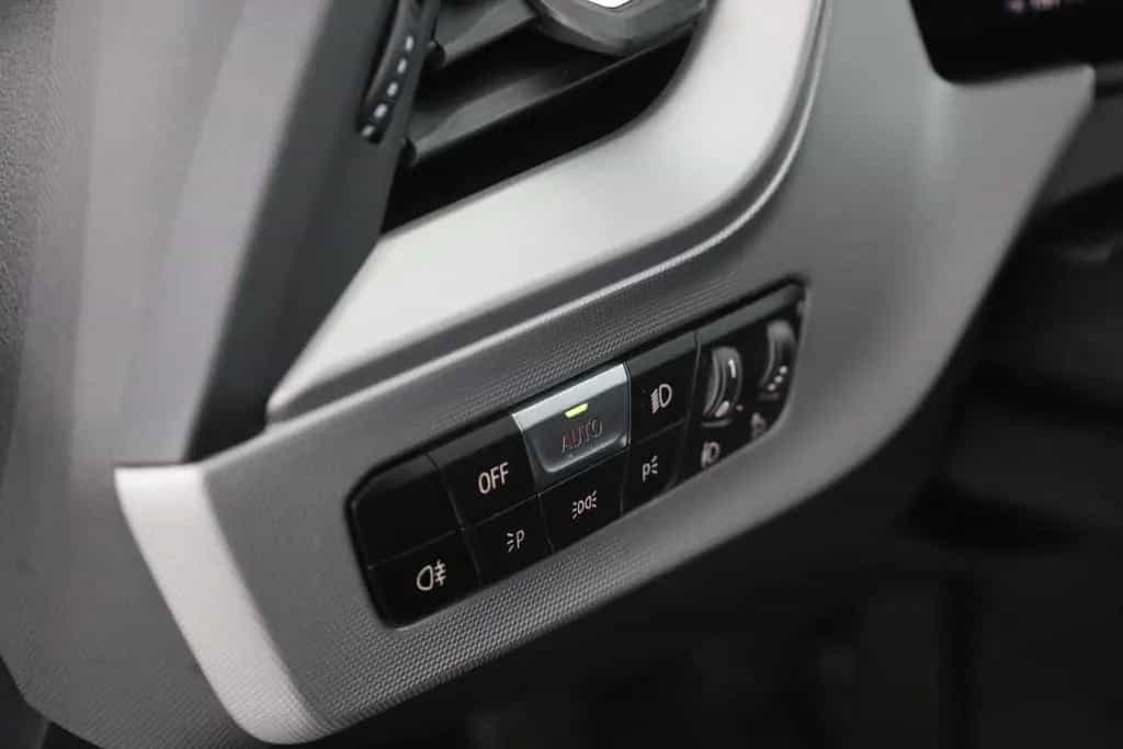 BMW 116 i Advantage LED Virtual Cockpit Sitzheizung 11/2022-photo-20
