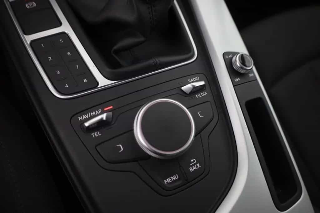 Audi A4 Avant 1.4 TFSI LED Navi Sitzheizung Tempomat 05/2018-photo-14