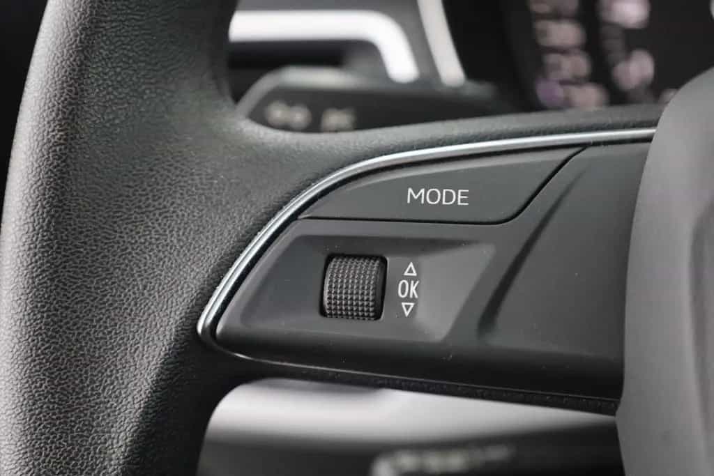 Audi A4 Avant 1.4 TFSI LED Navi Sitzheizung Tempomat 05/2018-photo-16
