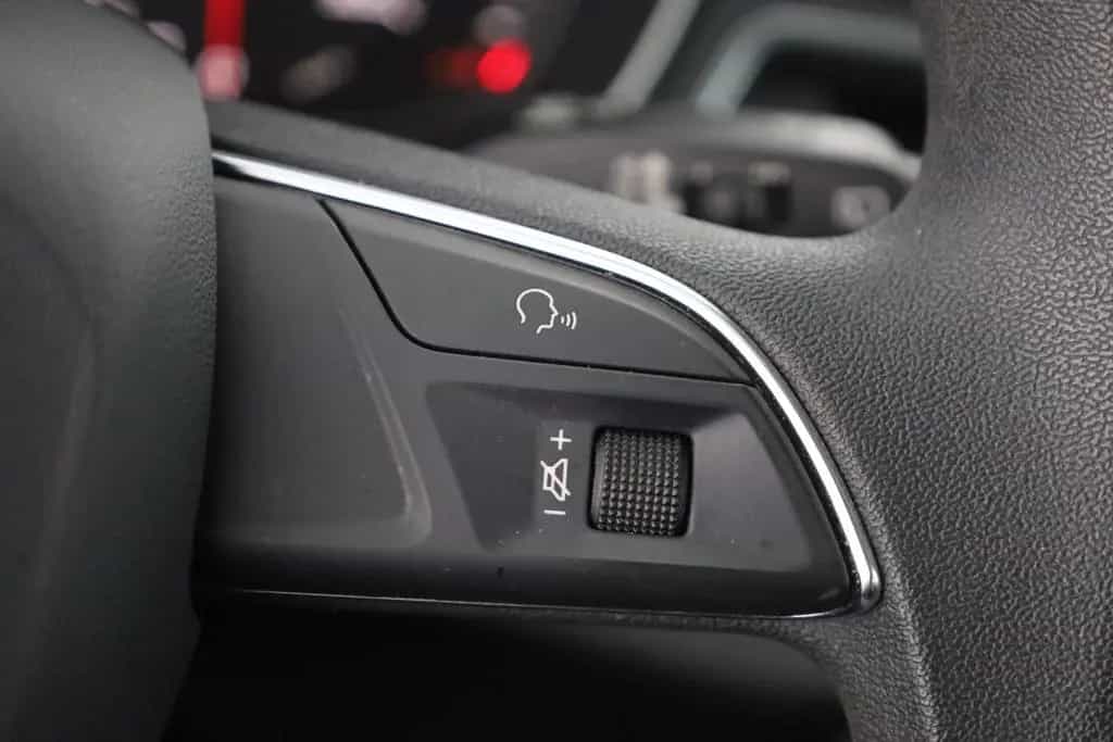 Audi A4 Avant 1.4 TFSI LED Navi Sitzheizung Tempomat 05/2018-photo-17