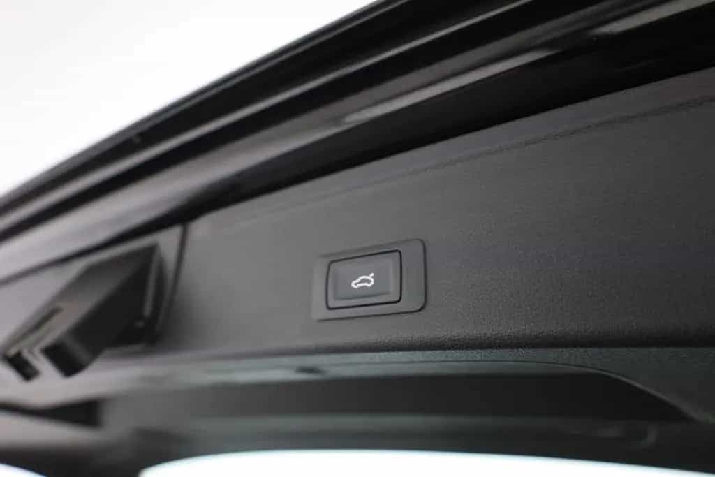 Audi A4 Avant 1.4 TFSI LED Navi Sitzheizung Tempomat 05/2018-photo-28