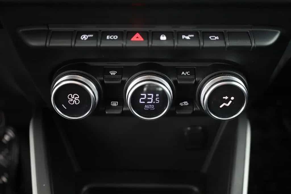 Dacia Duster 1.3 TCe Celebration Navi 360° Sitzheizung 05/2021-photo-11