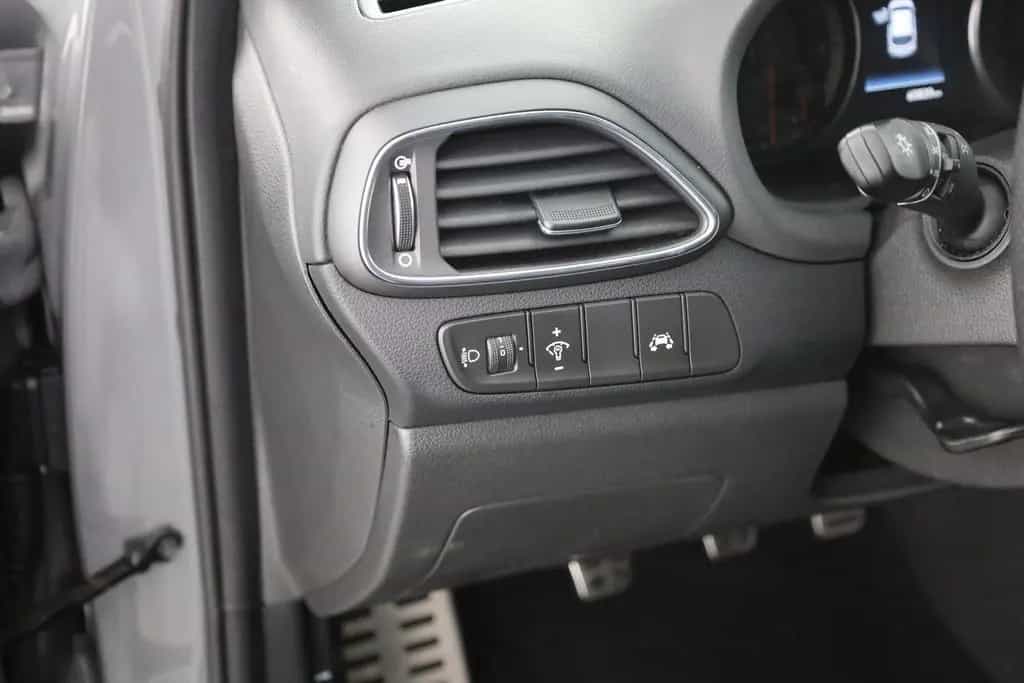 Hyundai i30 T-GDI N Performance LED Navi Sitzheizung DAB 01/2020-photo-21