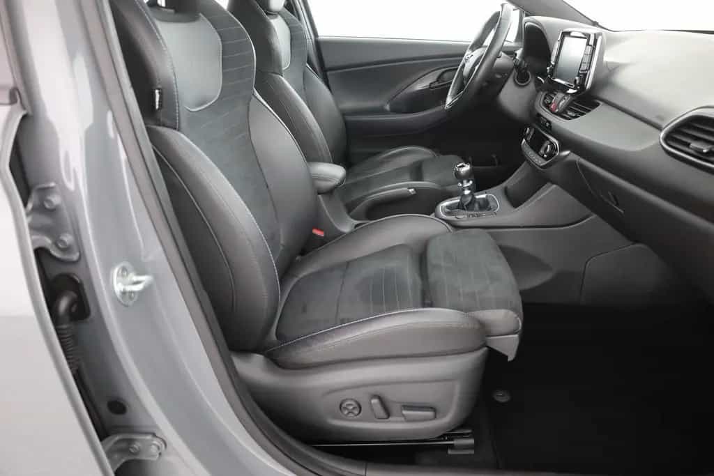 Hyundai i30 T-GDI N Performance LED Navi Sitzheizung DAB 01/2020-photo-24