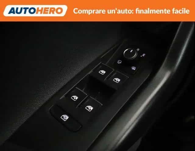 Other Other VOLKSWAGEN Taigo 1.0 TSI 110 CV R-Line 12/2022-photo-12