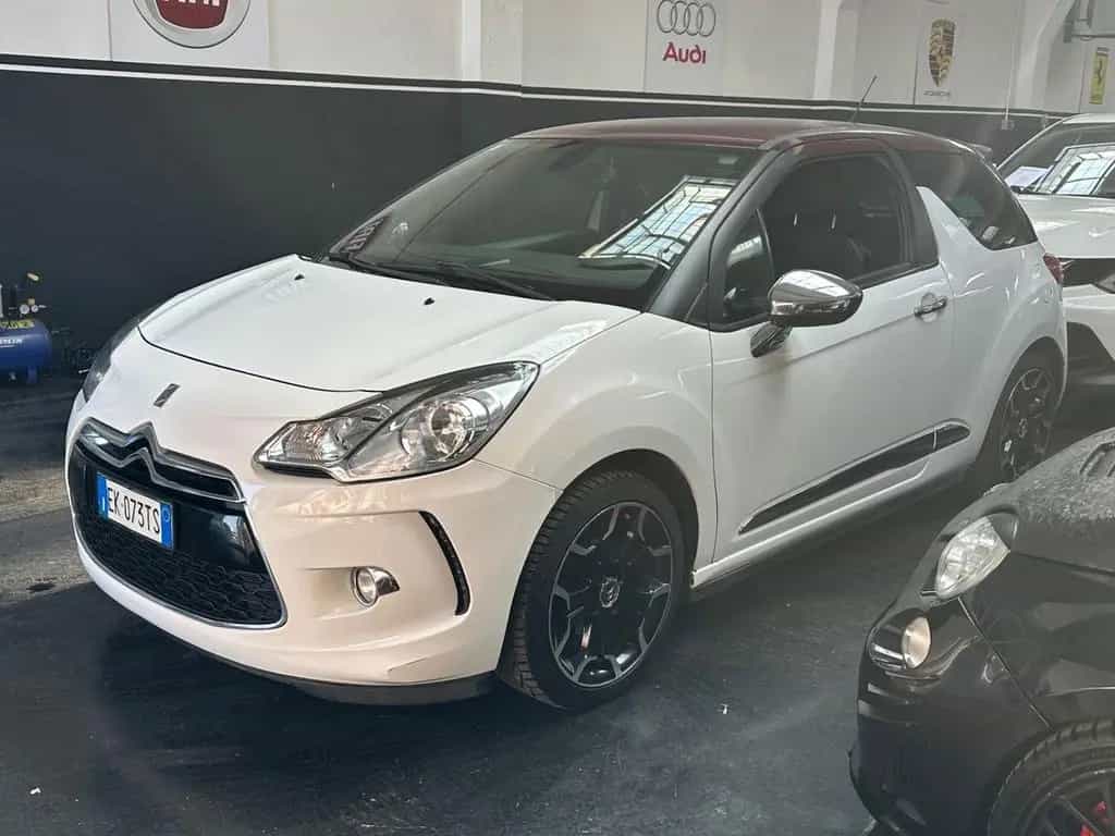 DS Automobiles DS3 Ds DS3 3 1.6 HDi 110 Sport Chic 02/2011-photo-1