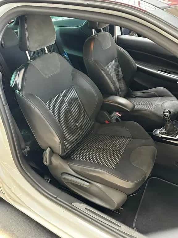 DS Automobiles DS3 Ds DS3 3 1.6 HDi 110 Sport Chic 02/2011-photo-5