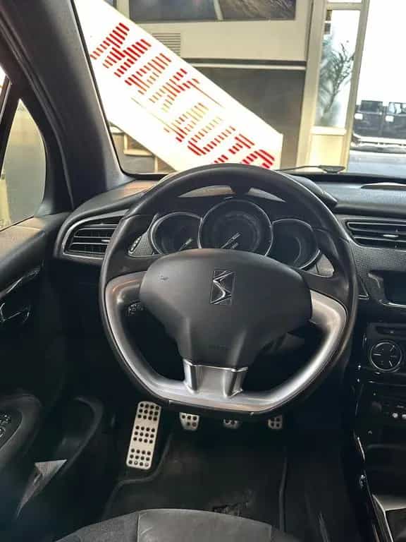 DS Automobiles DS3 Ds DS3 3 1.6 HDi 110 Sport Chic 02/2011-photo-6