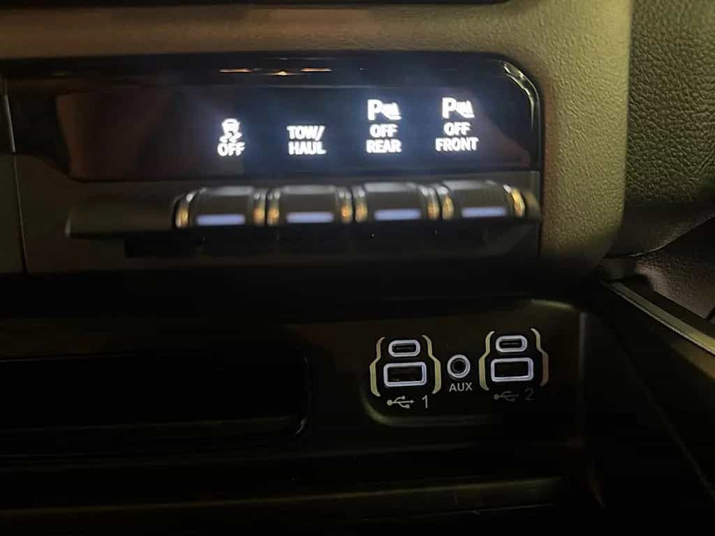 Dodge RAM 1500 5.7 4x4 / Sportbar/ Offroad / LED 07/2023-photo-23