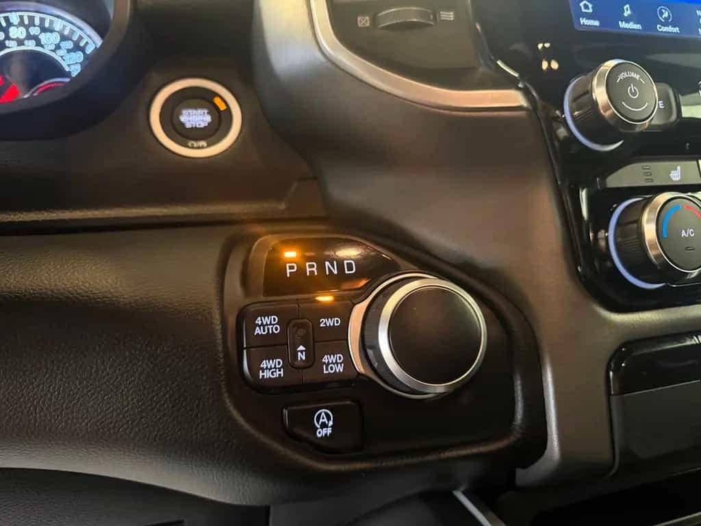 Dodge RAM 1500 5.7 4x4 / Sportbar/ Offroad / LED 07/2023-photo-25