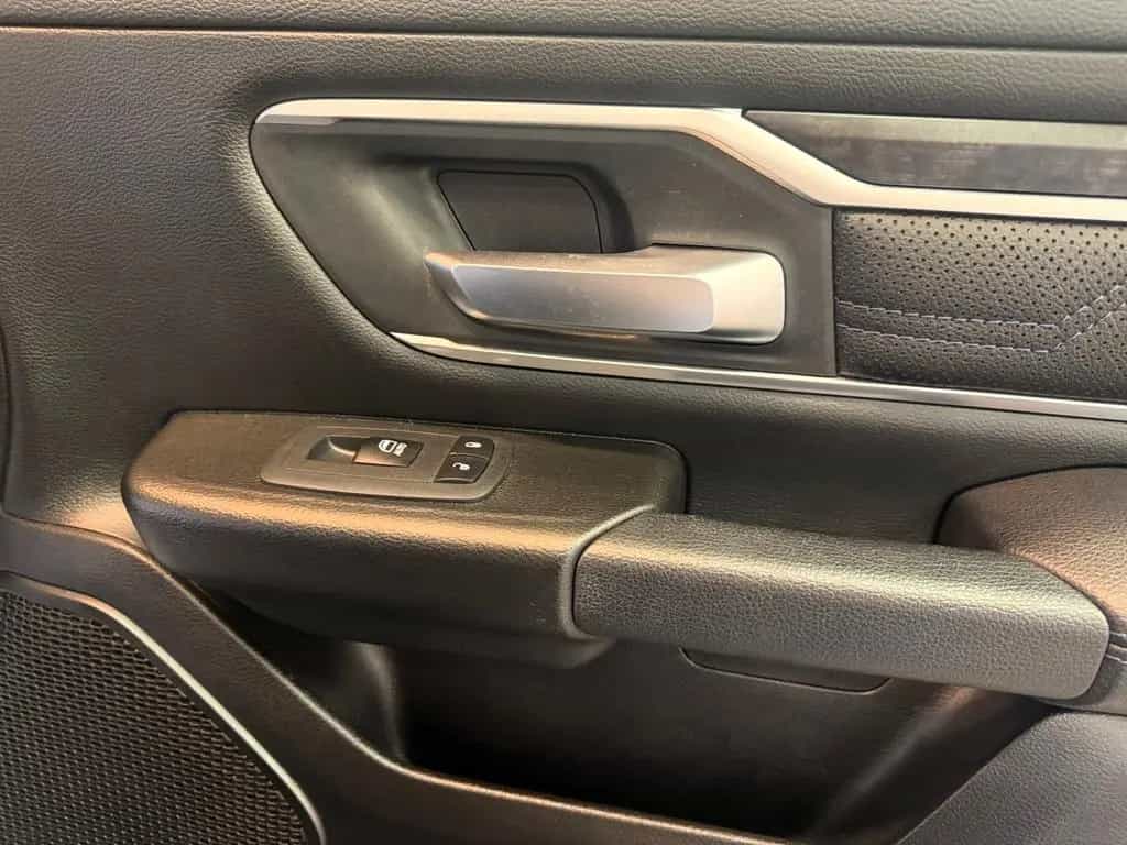 Dodge RAM 1500 5.7 4x4 / Sportbar/ Offroad / LED 07/2023-photo-27
