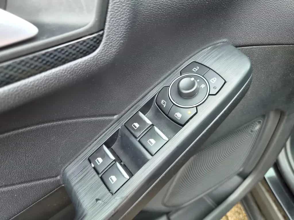 Ford Kuga ST-Line X/Kamera/Pano/Navi/AHK/Alcantara 06/2023-photo-36