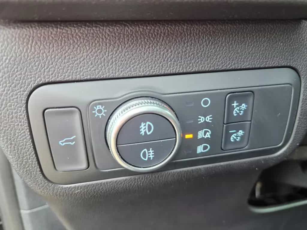 Ford Kuga ST-Line X/Kamera/Pano/Navi/AHK/Alcantara 06/2023-photo-37