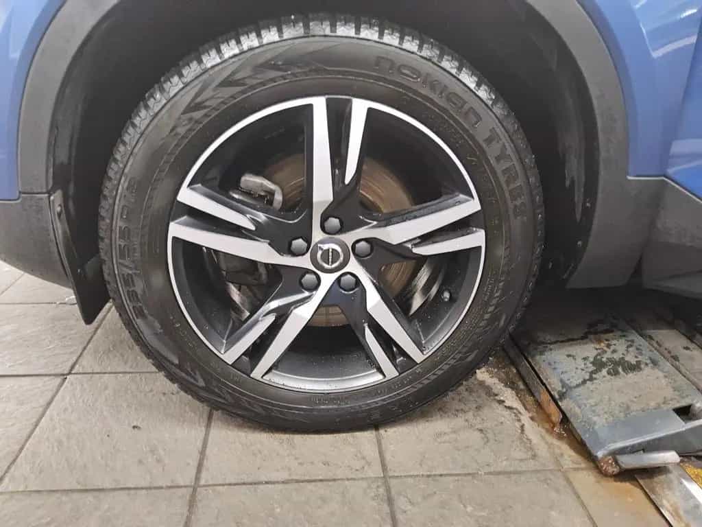 Volvo XC40 T4 R-Design Navi LED Pano RfK AHK Tempomat 02/2020-photo-10