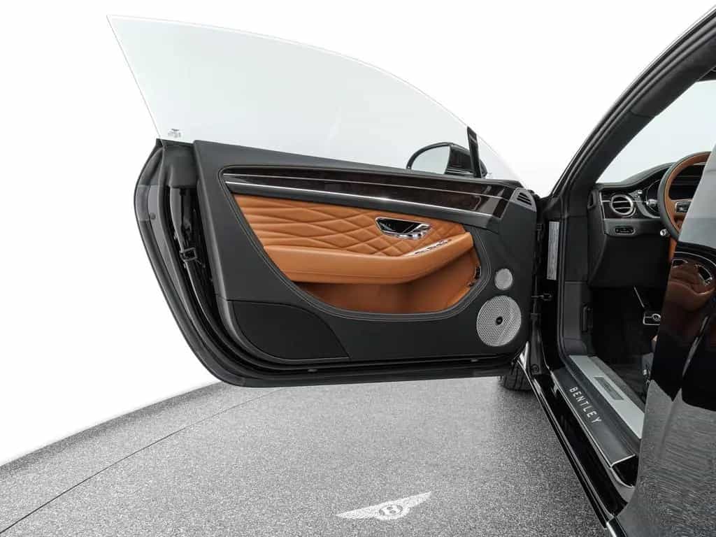 Bentley Continental GT Azure V8 / Naim for Bentley Sound 01/2024-photo-7