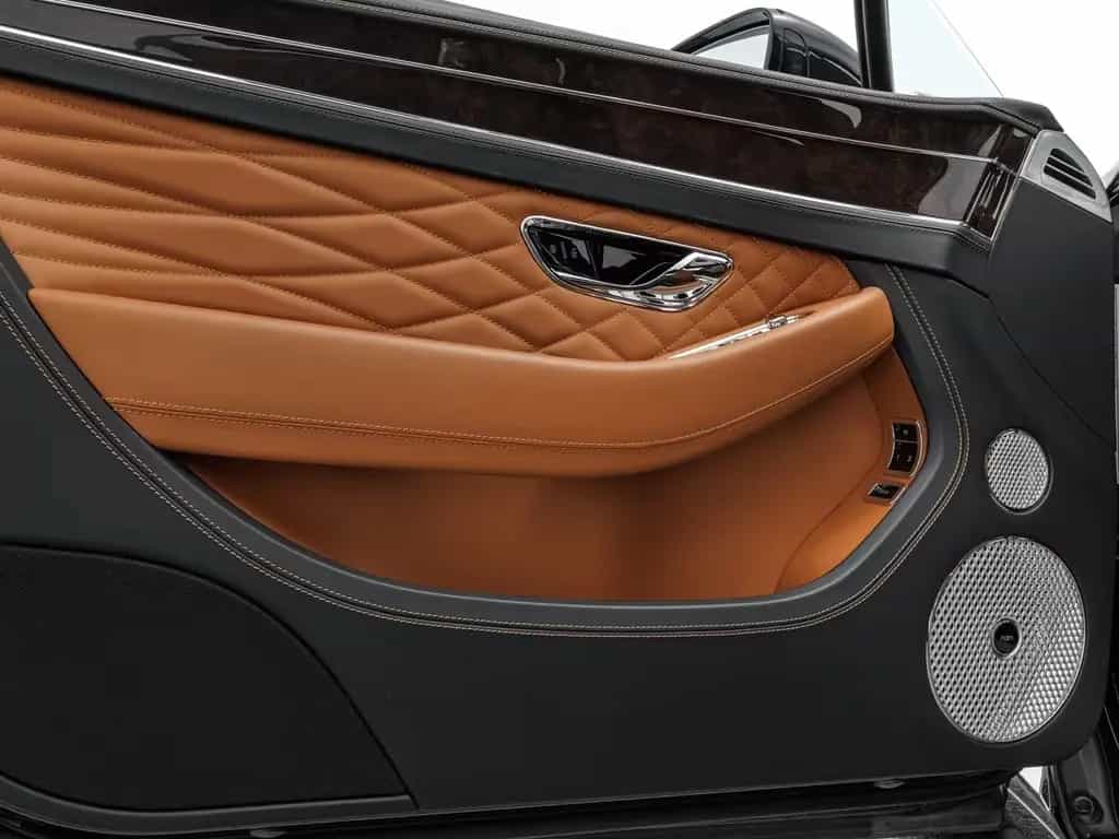 Bentley Continental GT Azure V8 / Naim for Bentley Sound 01/2024-photo-8