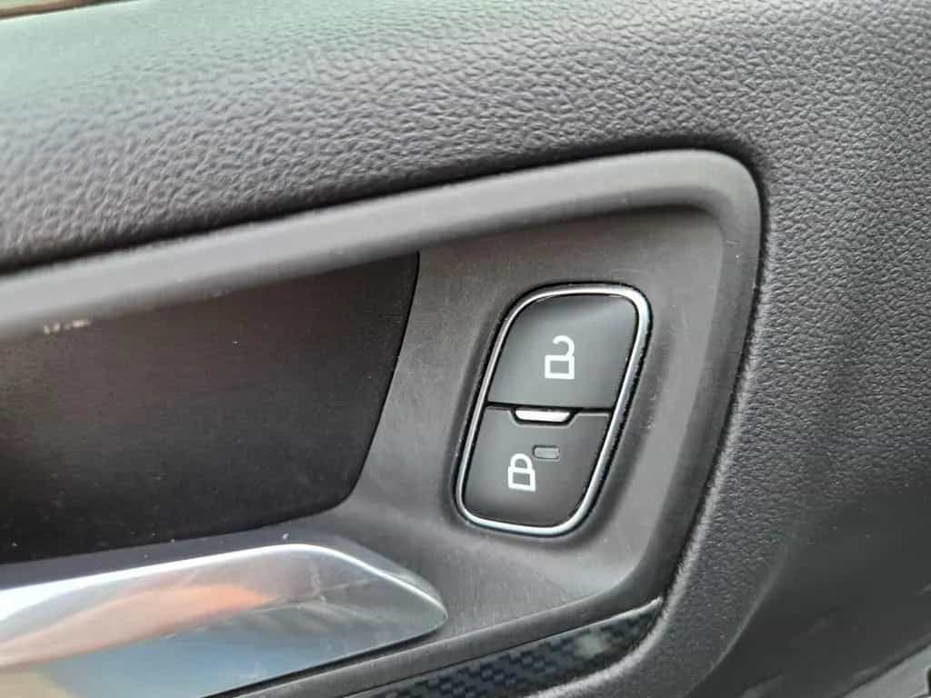 Ford Kuga ST-Line X/Navi/Kamera/AHK/Garantie/1.Hand 06/2021-photo-37