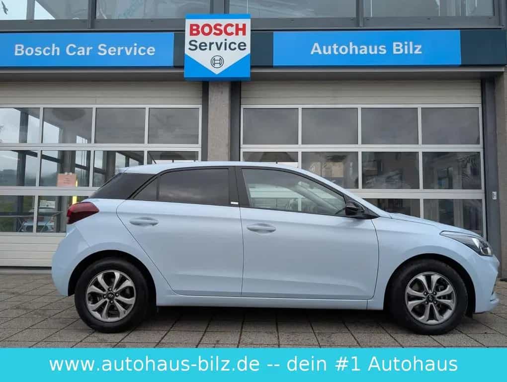 Hyundai i20 Advantage*Automatik*Kamera*DAB*Sitzheiz* 07/2020-photo-1