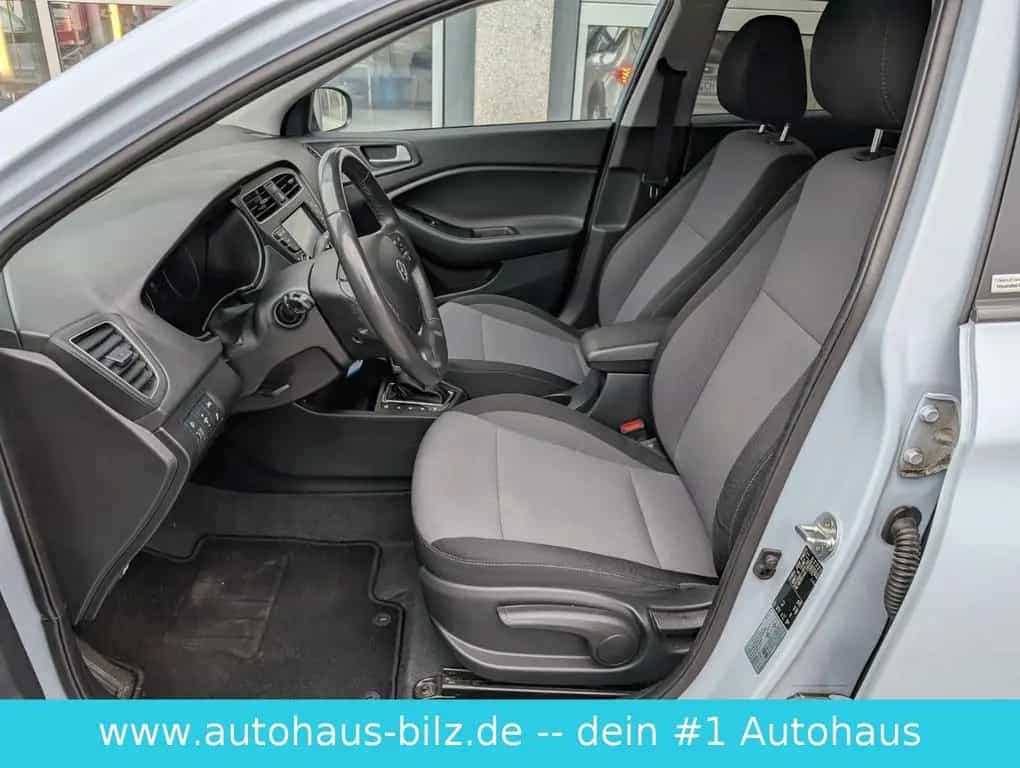 Hyundai i20 Advantage*Automatik*Kamera*DAB*Sitzheiz* 07/2020-photo-13