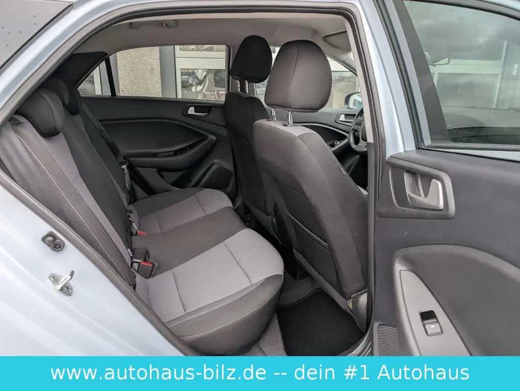 Hyundai i20 Advantage*Automatik*Kamera*DAB*Sitzheiz* 07/2020-photo-16