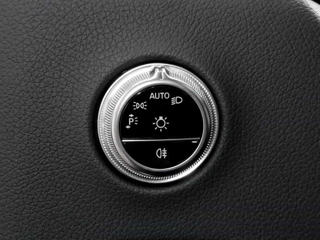 Mercedes-Benz C 180 AMG-Sport/Pano/Night/Totw/Keyl/Ambi/Cam/18 04/2025-photo-16
