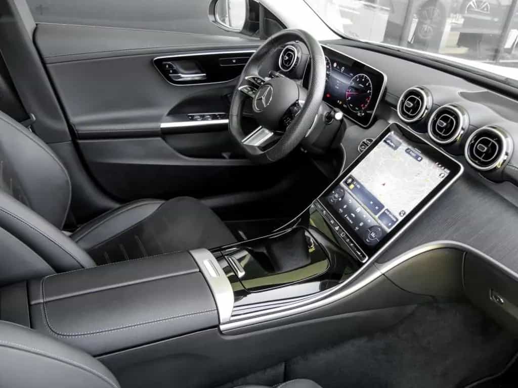 Mercedes-Benz C 180 AMG-Sport/Pano/Night/Totw/Keyl/Ambi/Cam/18 04/2025-photo-3