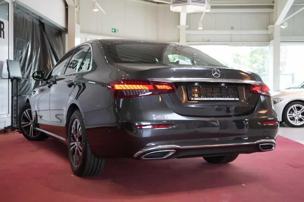 Mercedes-Benz E 300 d 4Matic Avantgarde*LED*Kamera*Navi* 02/2022-photo-1
