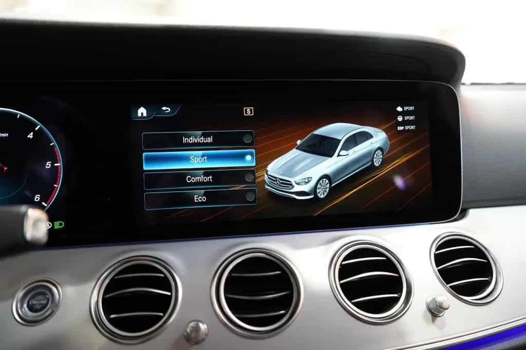 Mercedes-Benz E 300 d 4Matic Avantgarde*LED*Kamera*Navi* 02/2022-photo-12