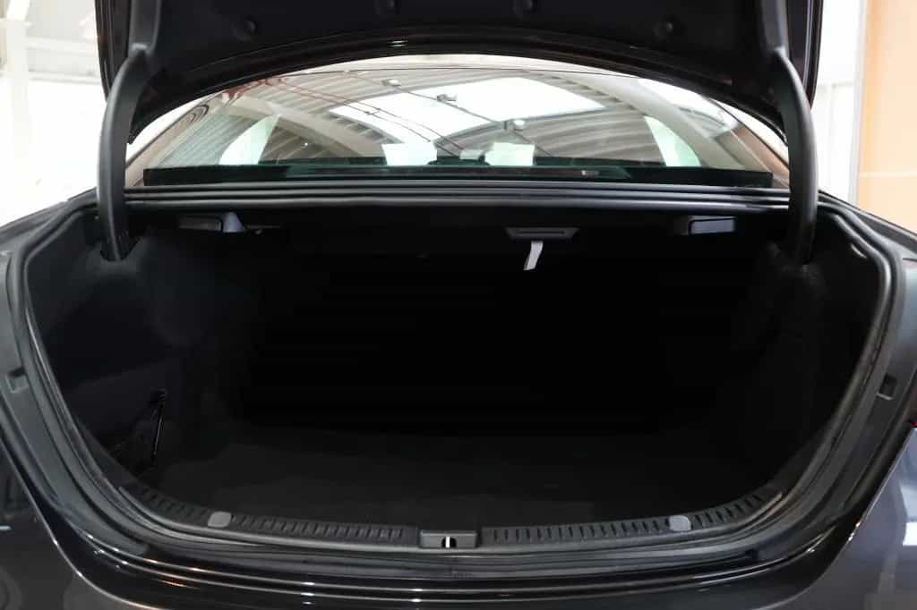 Mercedes-Benz E 300 d 4Matic Avantgarde*LED*Kamera*Navi* 02/2022-photo-4