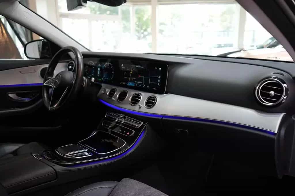 Mercedes-Benz E 300 d 4Matic Avantgarde*LED*Kamera*Navi* 02/2022-photo-6