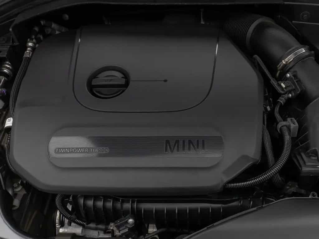 MINI Cooper Clubman Essential Trim Kamera Komfort 02/2023-photo-17