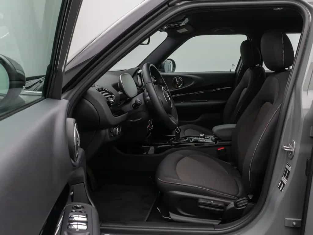 MINI Cooper Clubman Essential Trim Kamera Komfort 02/2023-photo-18