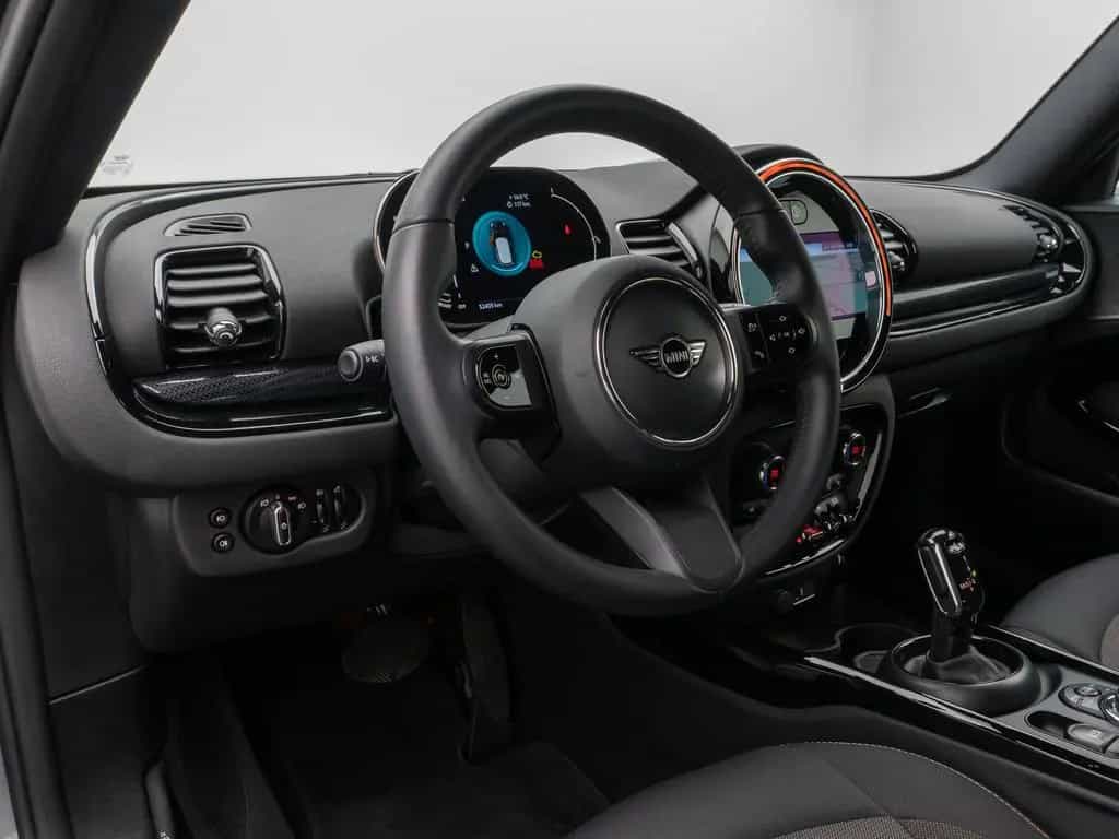 MINI Cooper Clubman Essential Trim Kamera Komfort 02/2023-photo-19