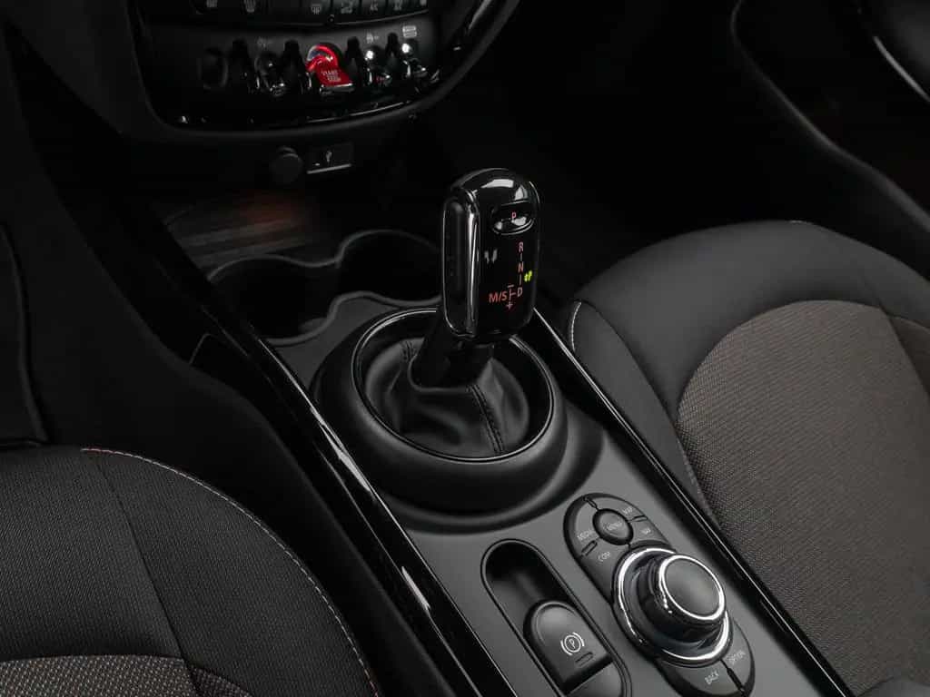 MINI Cooper Clubman Essential Trim Kamera Komfort 02/2023-photo-21