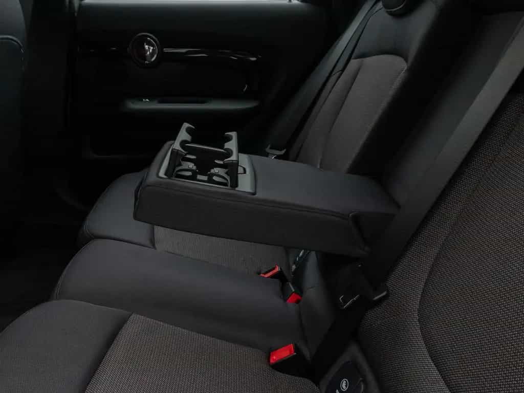 MINI Cooper Clubman Essential Trim Kamera Komfort 02/2023-photo-26