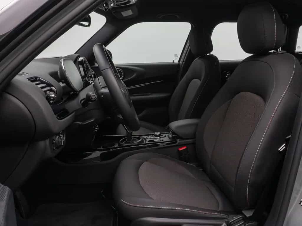MINI Cooper Clubman Essential Trim Kamera Komfort 02/2023-photo-32