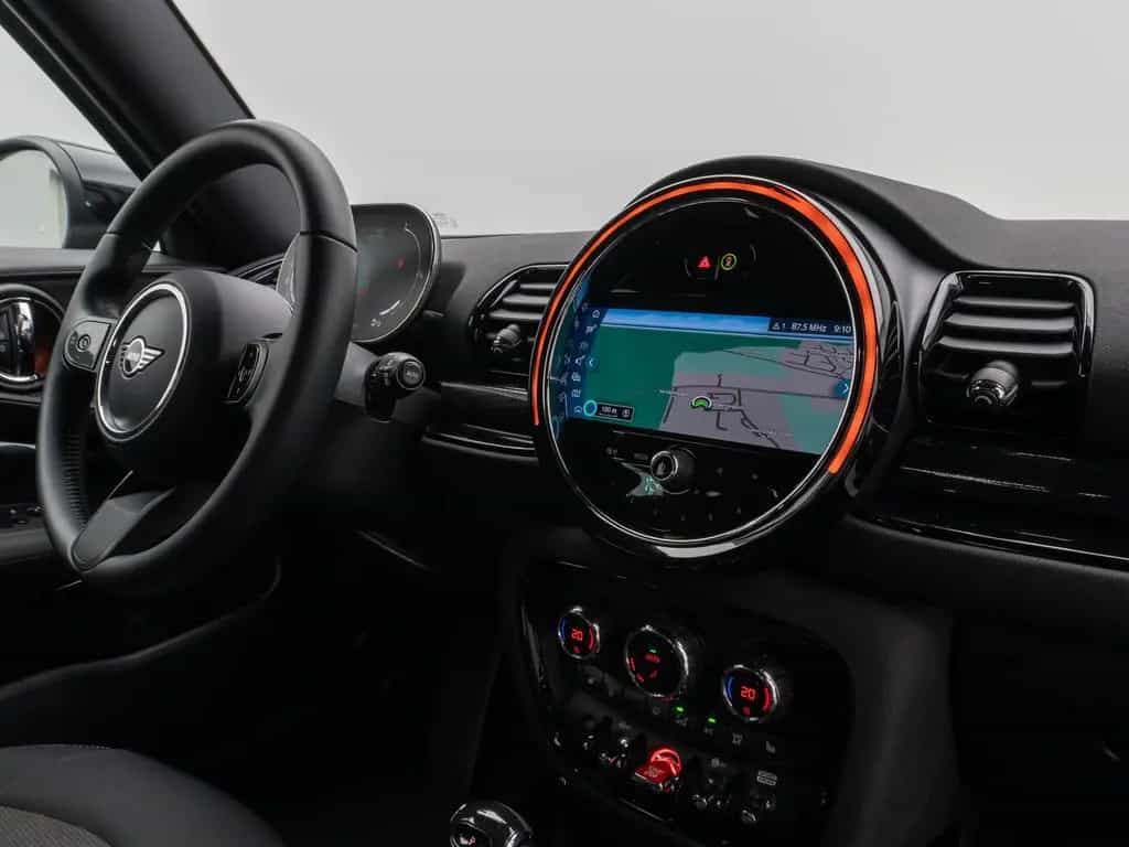 MINI Cooper Clubman Essential Trim Kamera Komfort 02/2023-photo-34