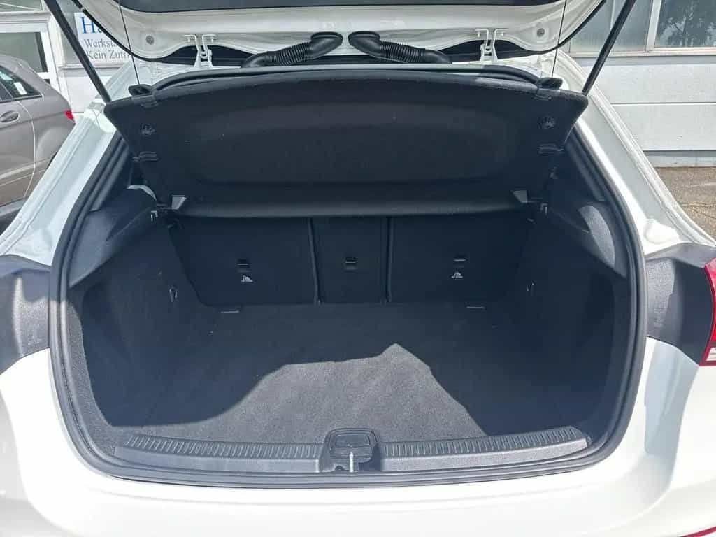 Mercedes-Benz A 180 Progressive LED HP Park Paket Business 10/2019-photo-19