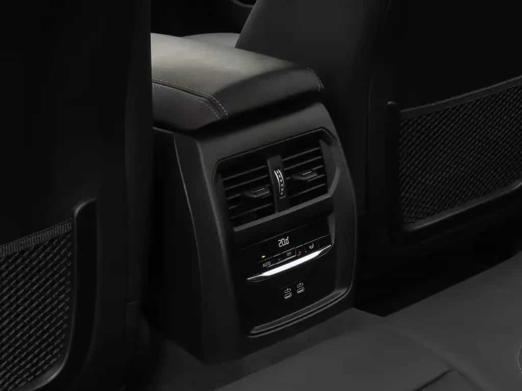 BMW 3 Series i DigitalKey DAB Komfort HiFi Leder 18Zoll 11/2022-photo-26