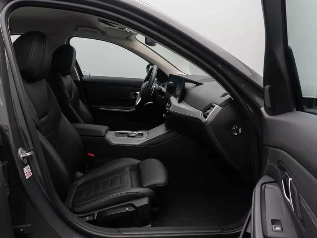 BMW 330 i xD Komfort DAB HiFi Leder M Sport 19Zoll 10/2022-photo-23