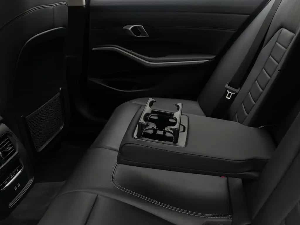 BMW 330 i xD Komfort DAB HiFi Leder M Sport 19Zoll 10/2022-photo-27
