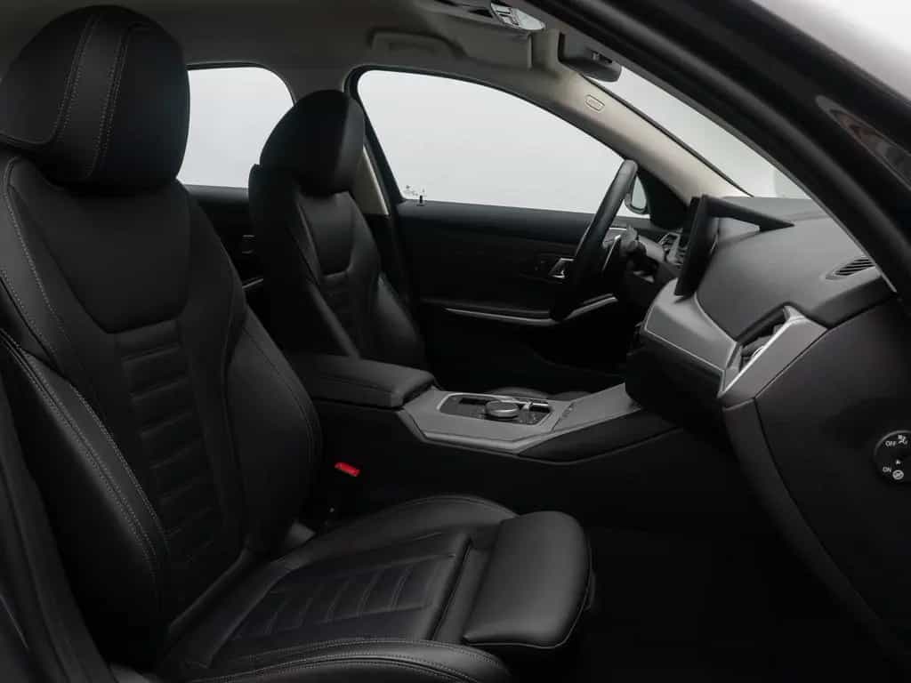 BMW 330 i xD Komfort DAB HiFi Leder M Sport 19Zoll 10/2022-photo-34
