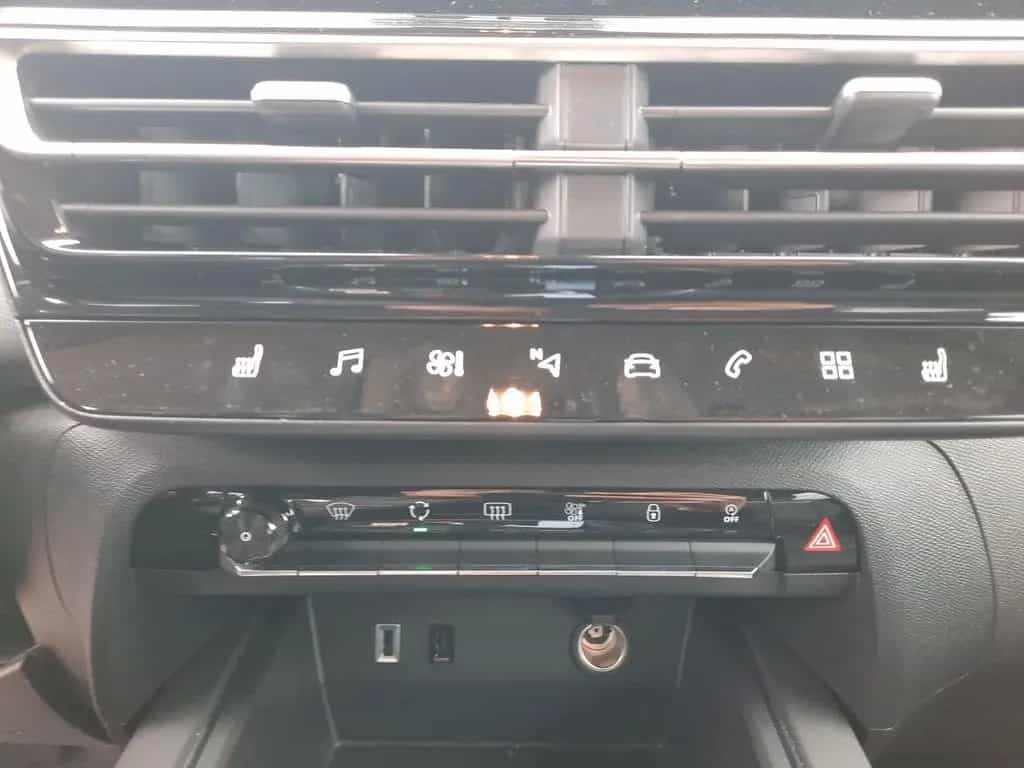 Citroën C5 Aircross 1.2 145 Plus LED SHZ Klima Kamera 03/2025-photo-26