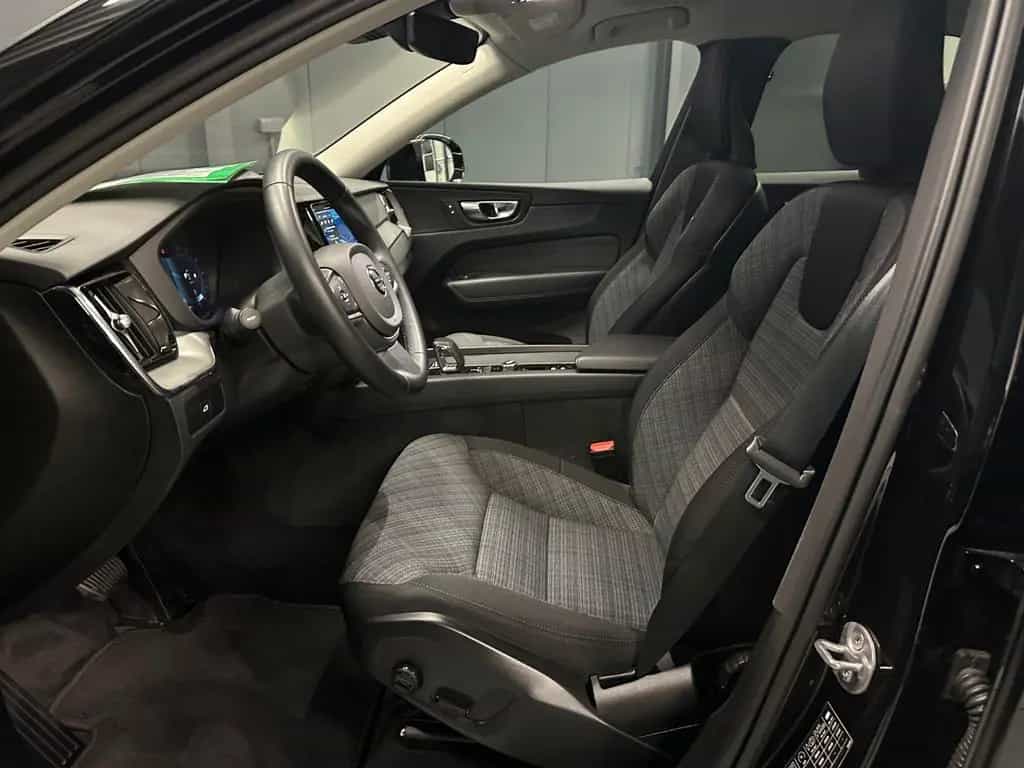 Volvo XC60 Core *19Zoll*AHK*Winter-Paket*Google*KAMERA 05/2023-photo-12