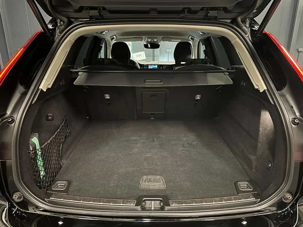 Volvo XC60 Core *19Zoll*AHK*Winter-Paket*Google*KAMERA 05/2023-photo-23