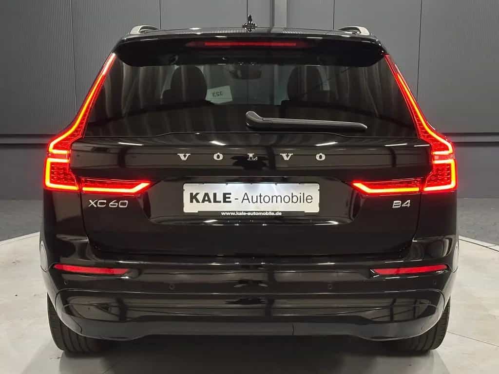 Volvo XC60 Core *19Zoll*AHK*Winter-Paket*Google*KAMERA 05/2023-photo-3
