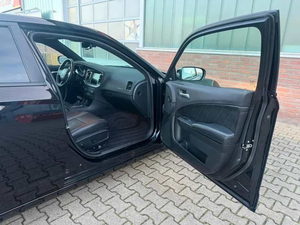 Dodge Charger V8 5,7L R/T 05/2018-photo-12